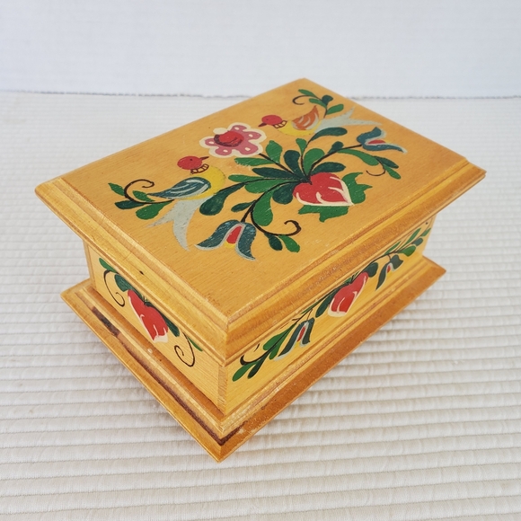 Chodovia Domazlice Czech Hand Painted Folk Wooden Trinket Box Jewelry Hinged Lid - Picture 1 of 7